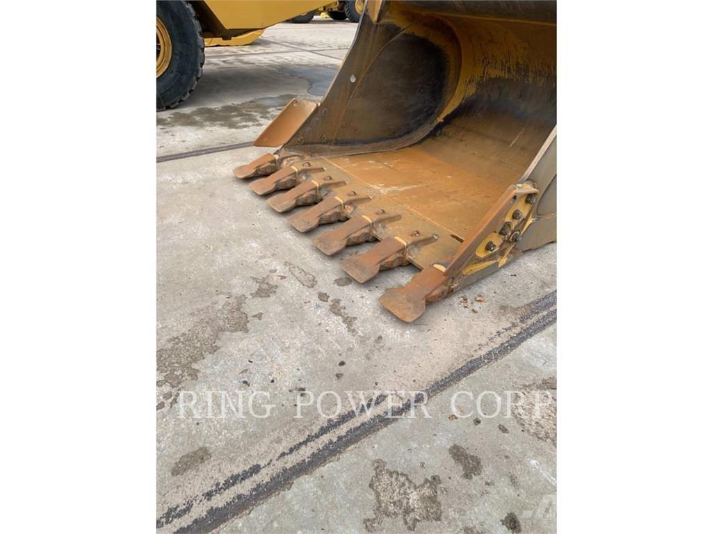 CAT 352-08 Vikšriniai ekskavatoriai