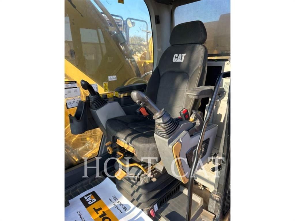 CAT 352 11 Vikšriniai ekskavatoriai