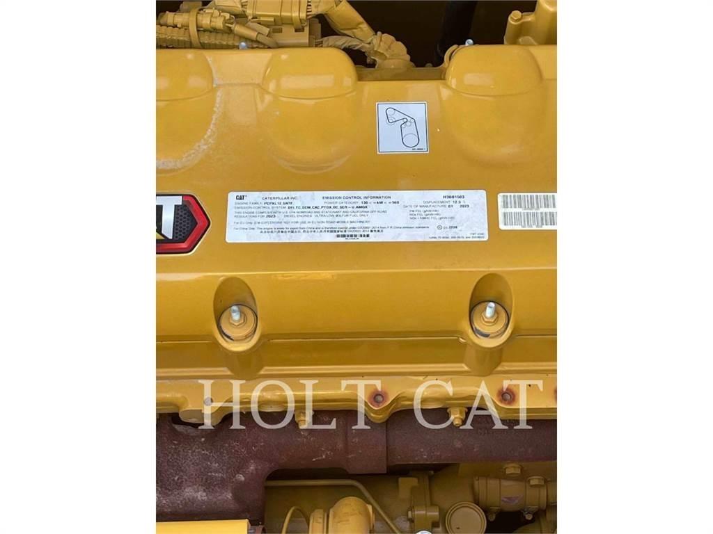 CAT 352 11 Vikšriniai ekskavatoriai