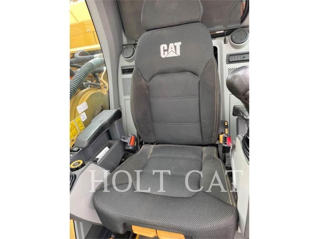 CAT 352 11 TC Vikšriniai ekskavatoriai