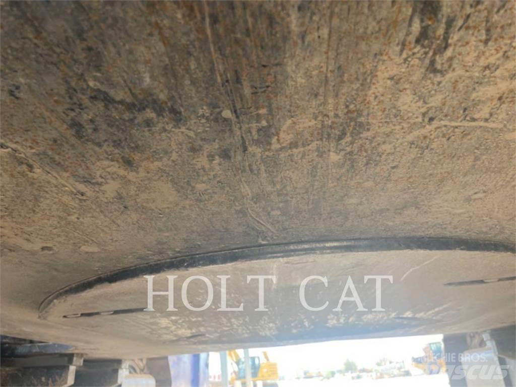 CAT 352 11 TC Vikšriniai ekskavatoriai