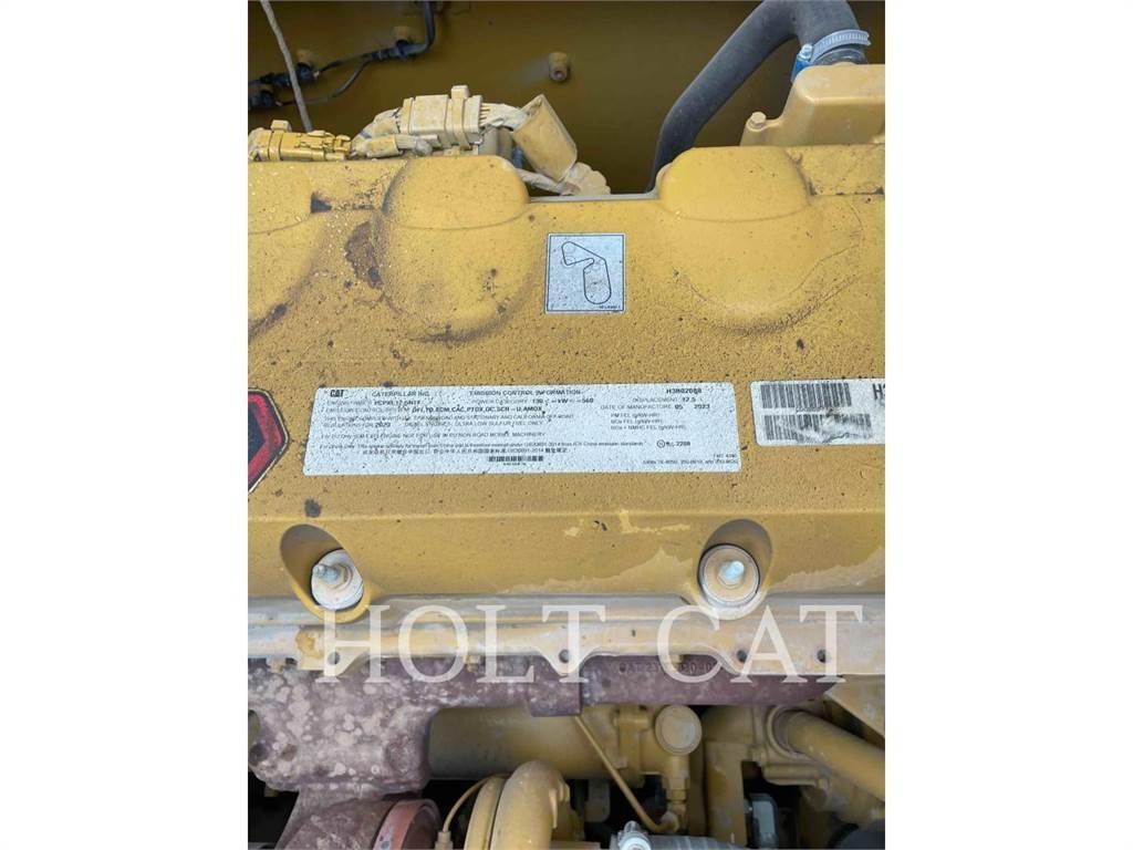 CAT 352 12 Vikšriniai ekskavatoriai