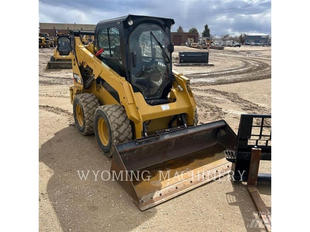 CAT 352D Krautuvai su šoniniu pasukimu