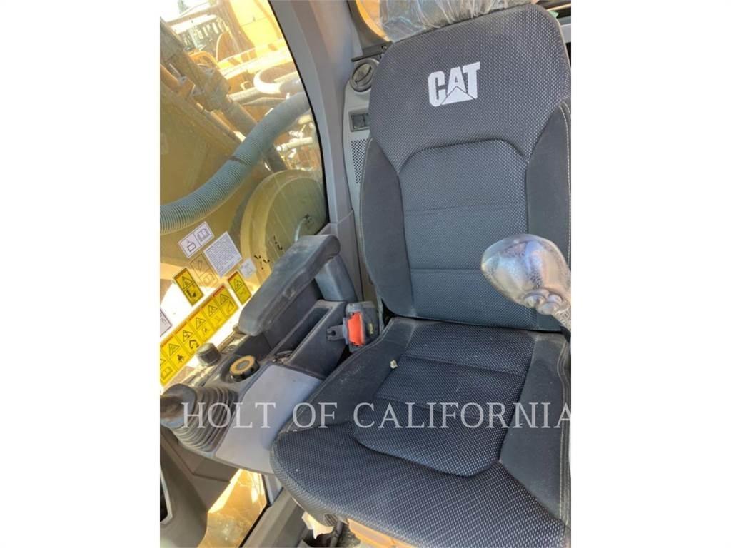 CAT 352FG Vikšriniai ekskavatoriai