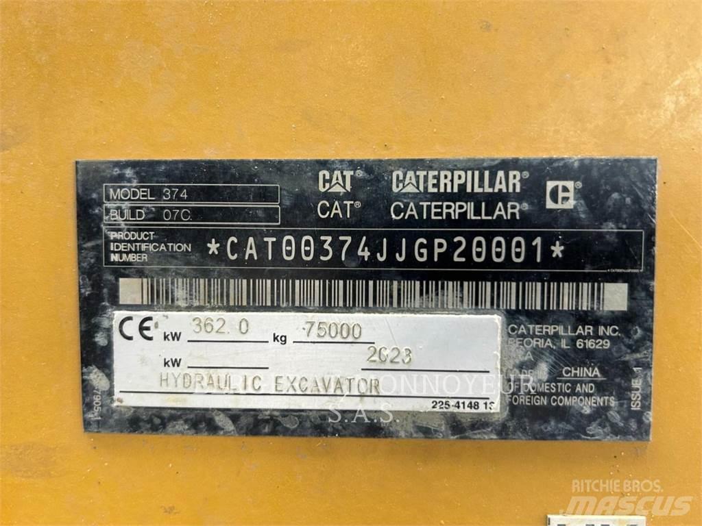 CAT 374 Vikšriniai ekskavatoriai