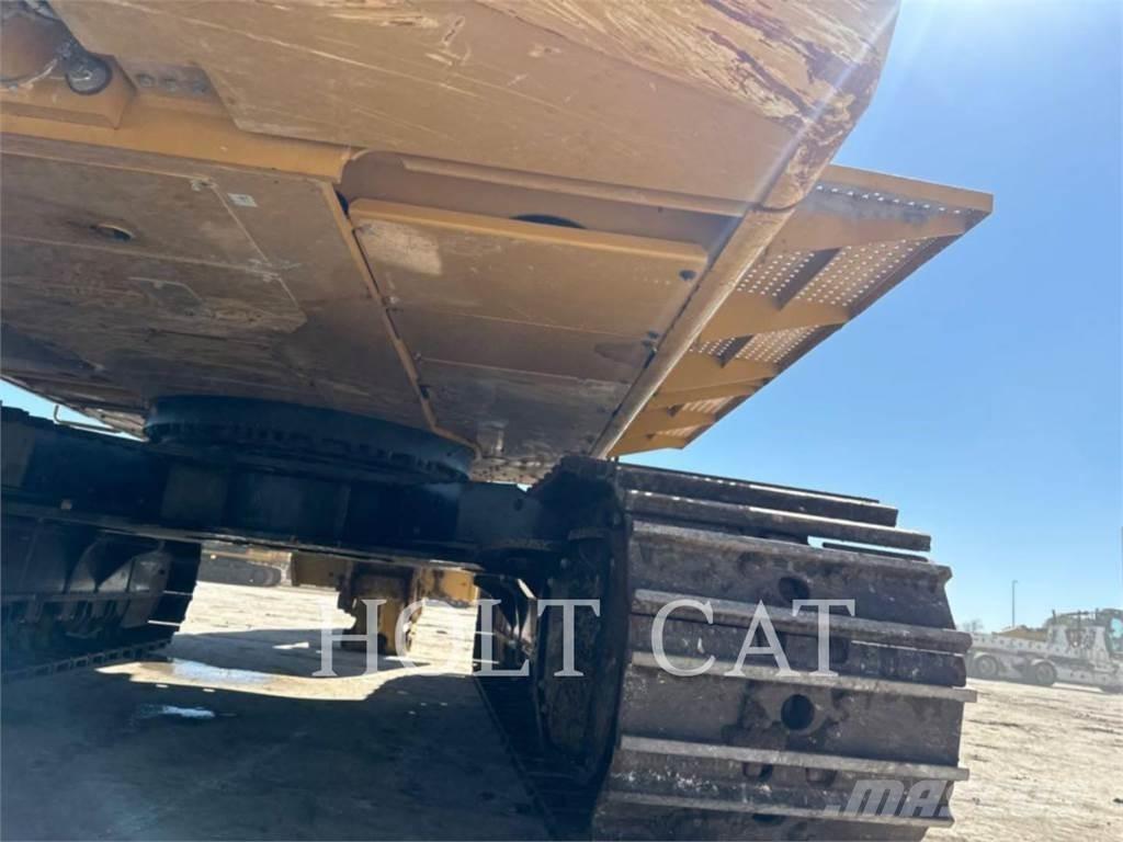 CAT 374 Vikšriniai ekskavatoriai