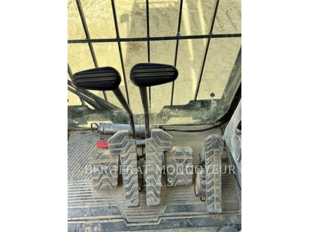 CAT 374-07 Vikšriniai ekskavatoriai