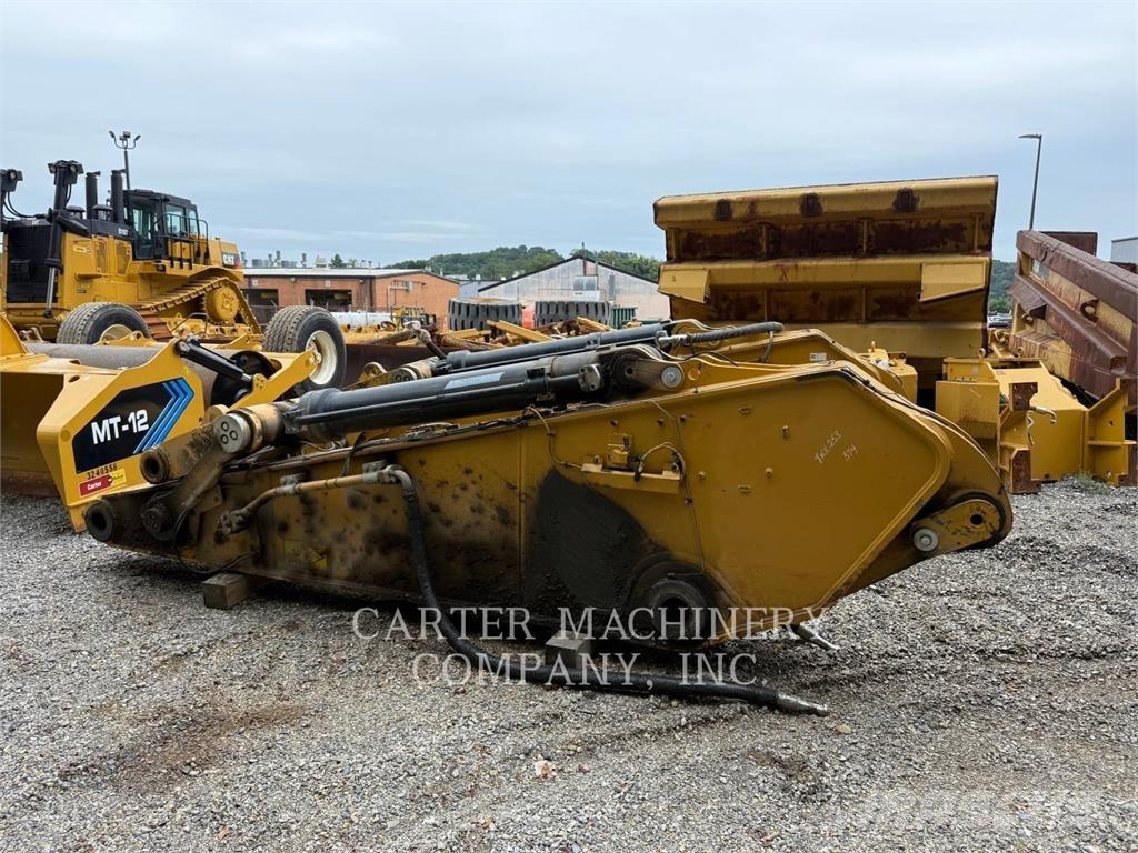 CAT 374-07 Vikšriniai ekskavatoriai