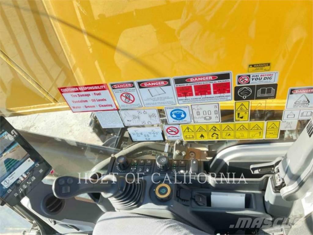 CAT 374 2D Vikšriniai ekskavatoriai