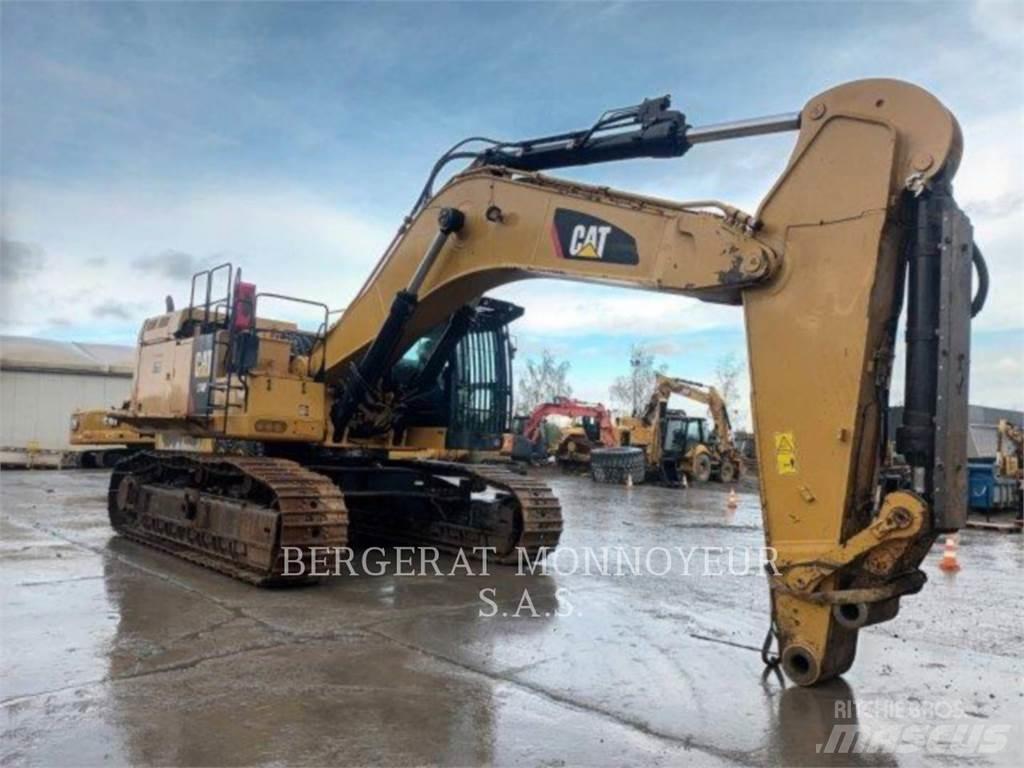 CAT 374F Vikšriniai ekskavatoriai