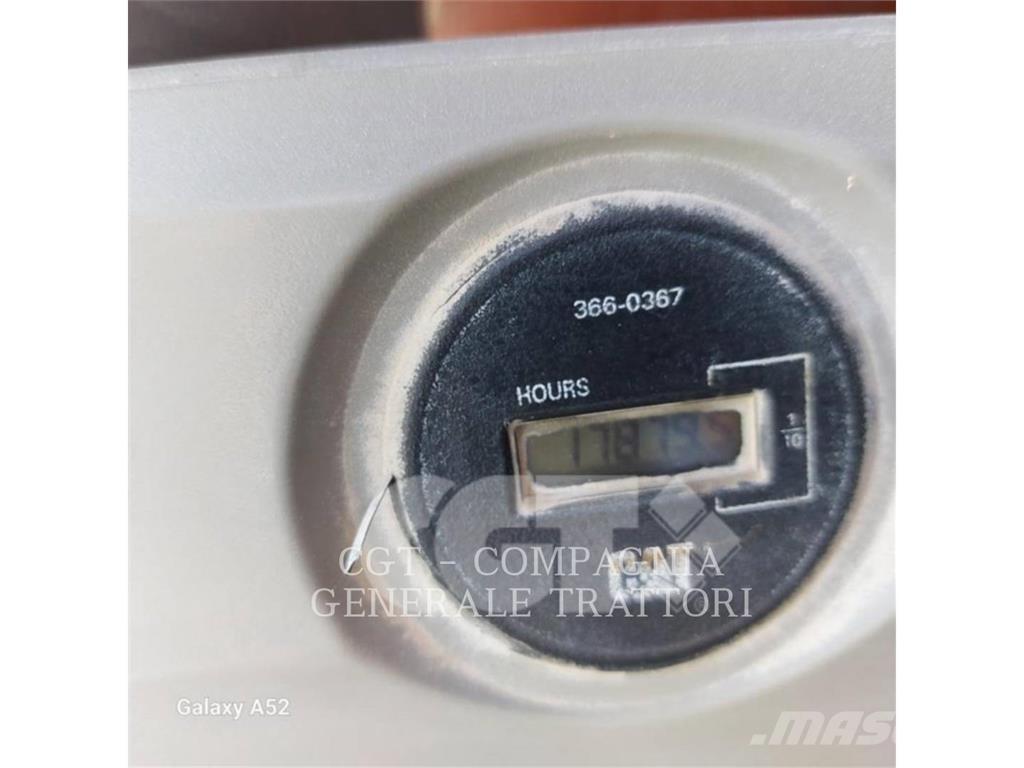 CAT 374F Vikšriniai ekskavatoriai