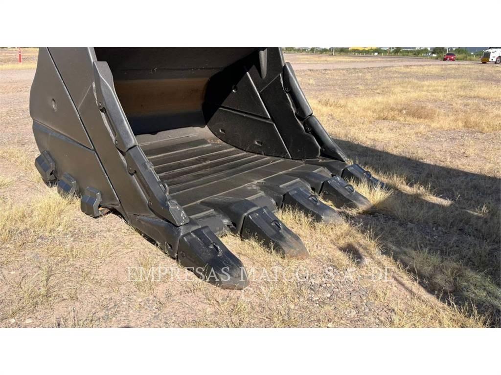 CAT 390DL Vikšriniai ekskavatoriai