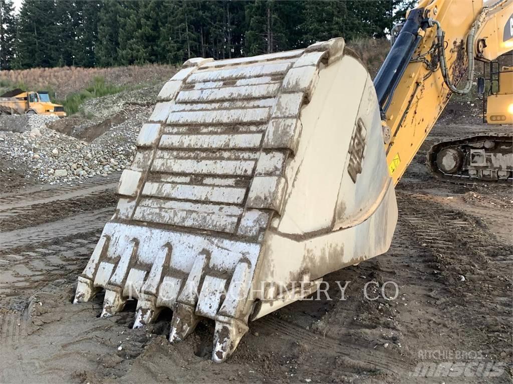 CAT 390F Vikšriniai ekskavatoriai