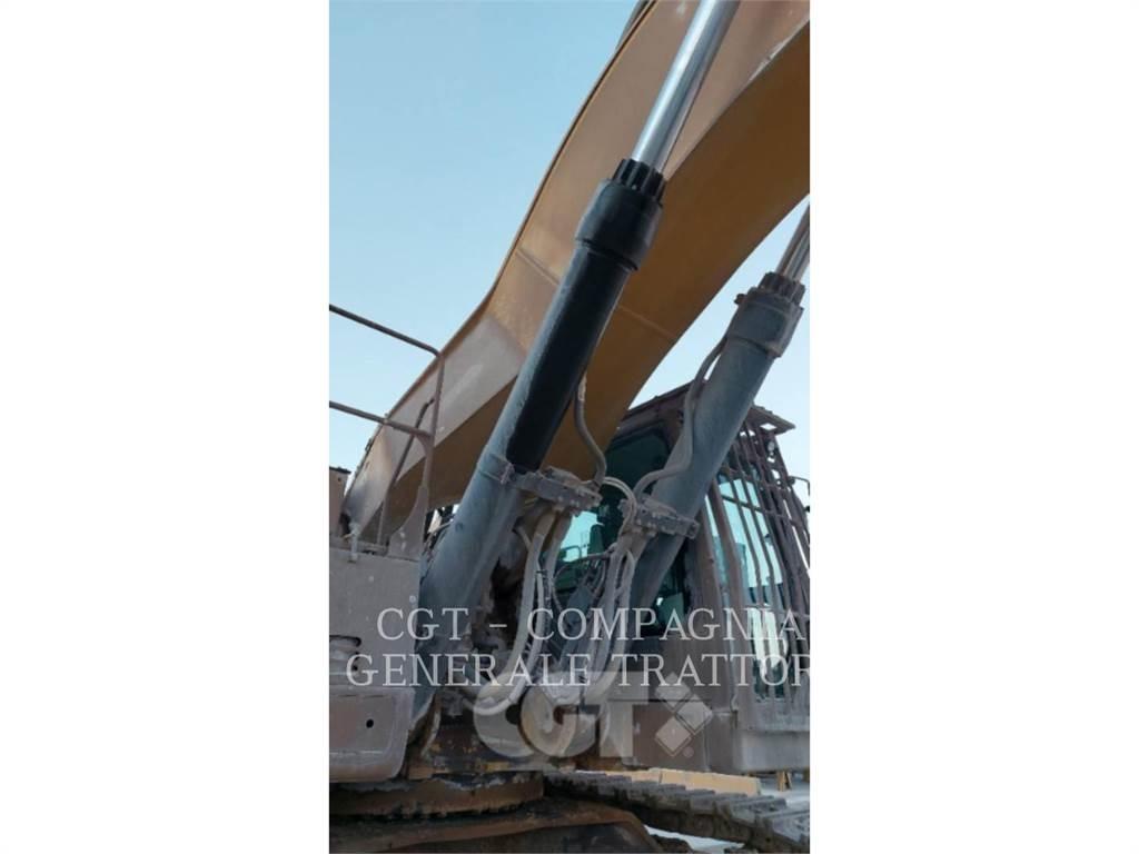CAT 390F Vikšriniai ekskavatoriai