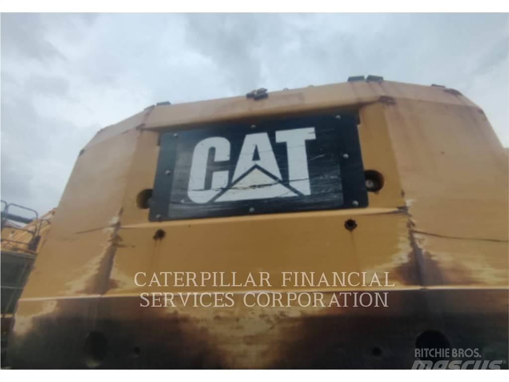 CAT 390F Vikšriniai ekskavatoriai