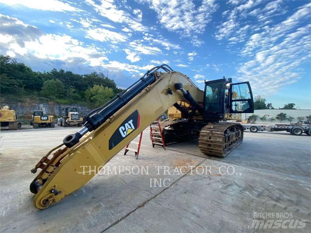 CAT 390FL Vikšriniai ekskavatoriai