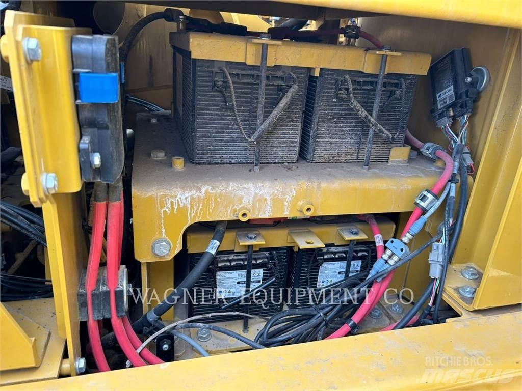 CAT 395 Vikšriniai ekskavatoriai