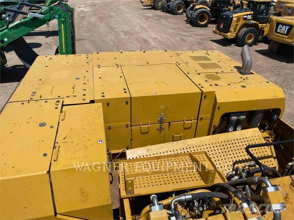 CAT 395 Vikšriniai ekskavatoriai