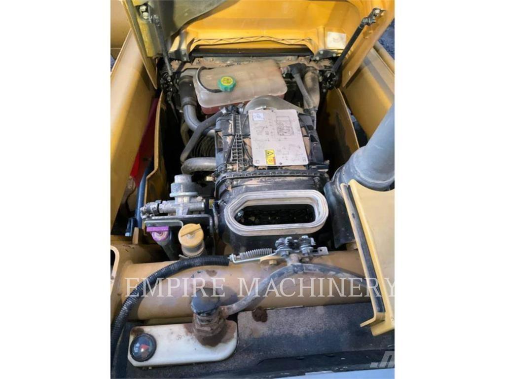 CAT 415F2 IL Naudoti ratiniai krautuvai