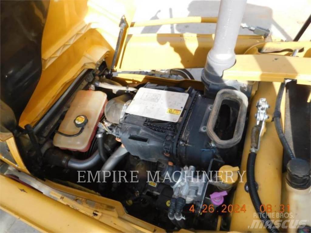 CAT 415F2 IL Naudoti ratiniai krautuvai