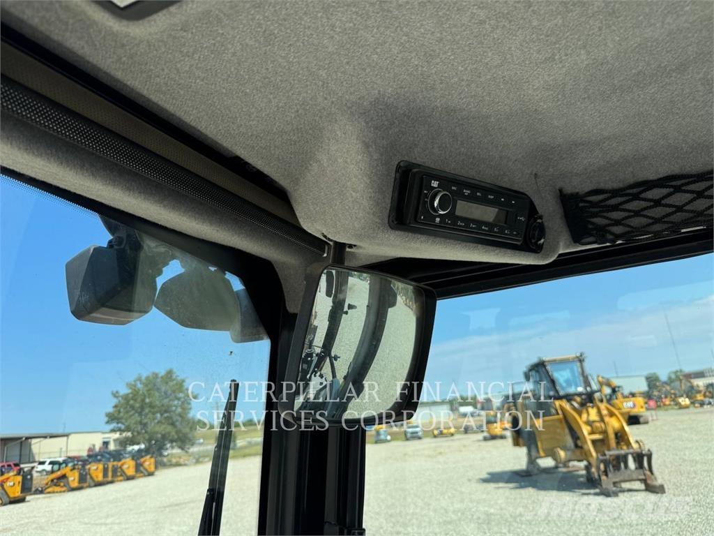 CAT 42007 Ekskavatoriniai krautuvai