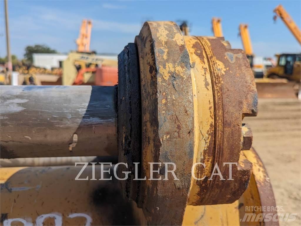 CAT 42DB Kaušai