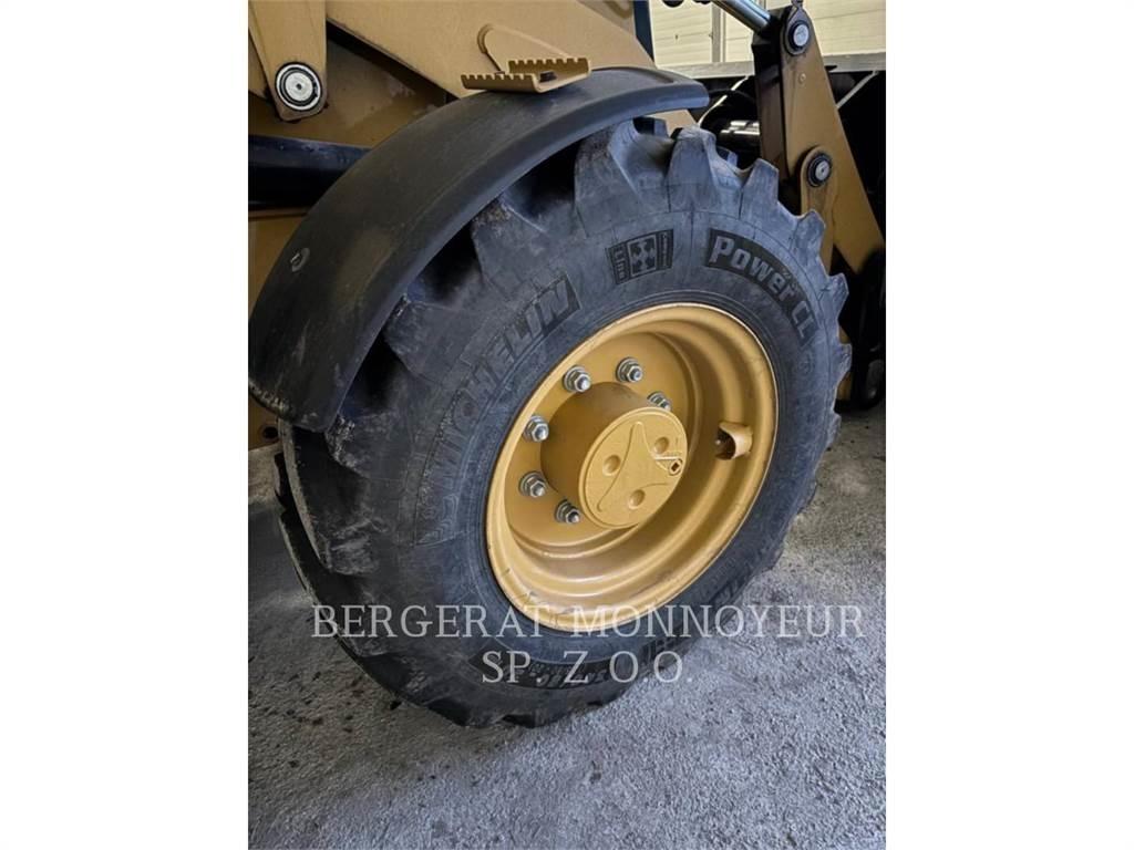CAT 432 Ekskavatoriniai krautuvai