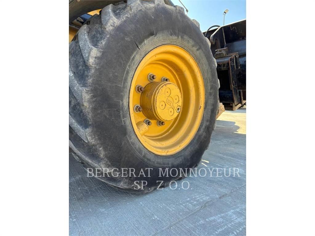 CAT 432F2 Ekskavatoriniai krautuvai