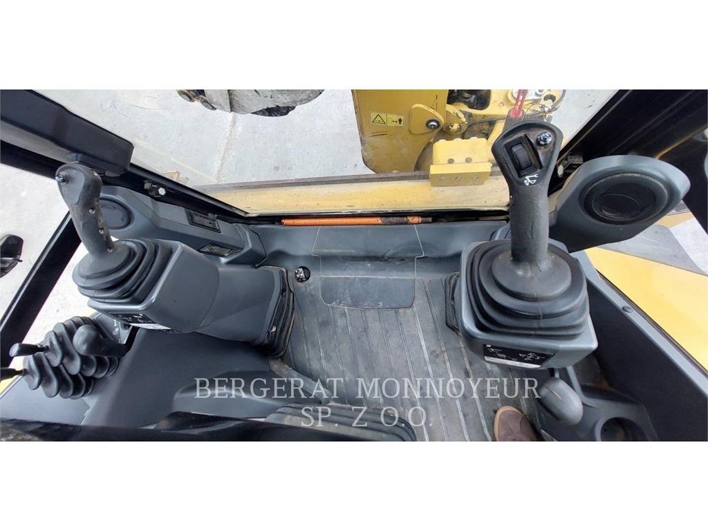 CAT 432F2 Ekskavatoriniai krautuvai