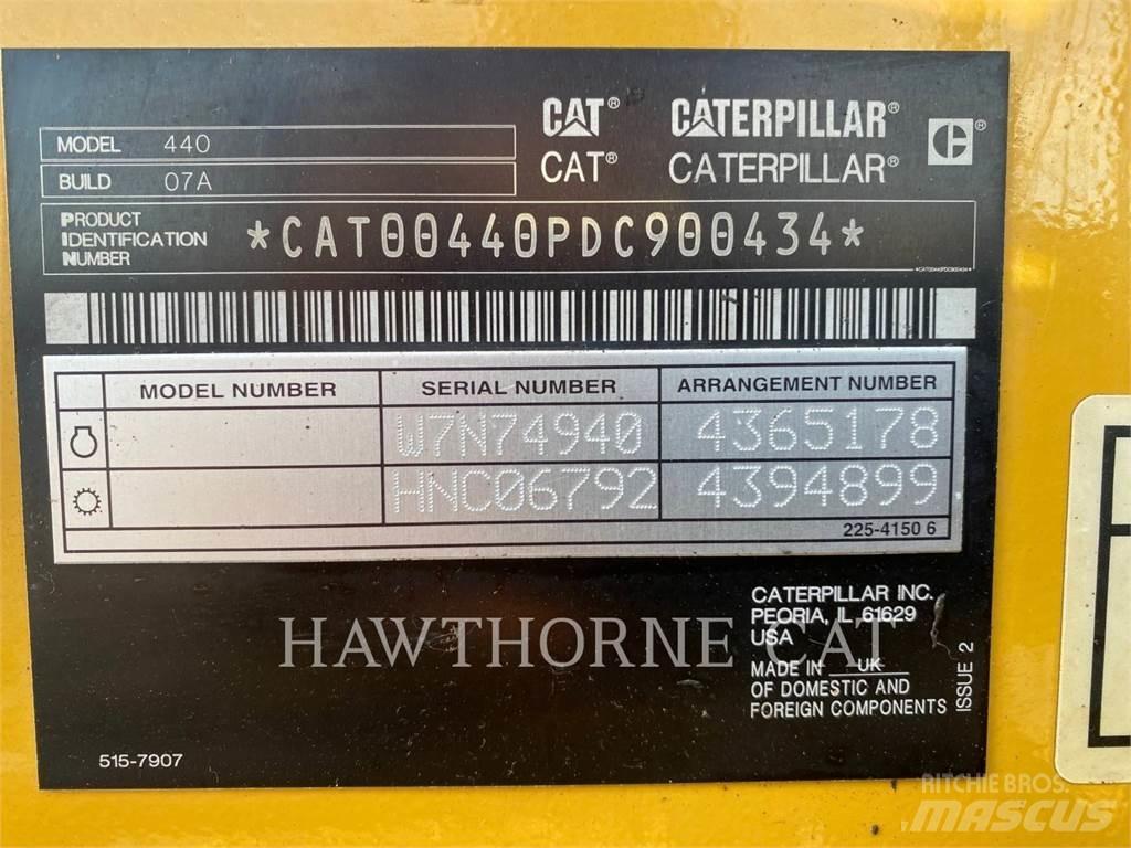 CAT 440 Ekskavatoriniai krautuvai