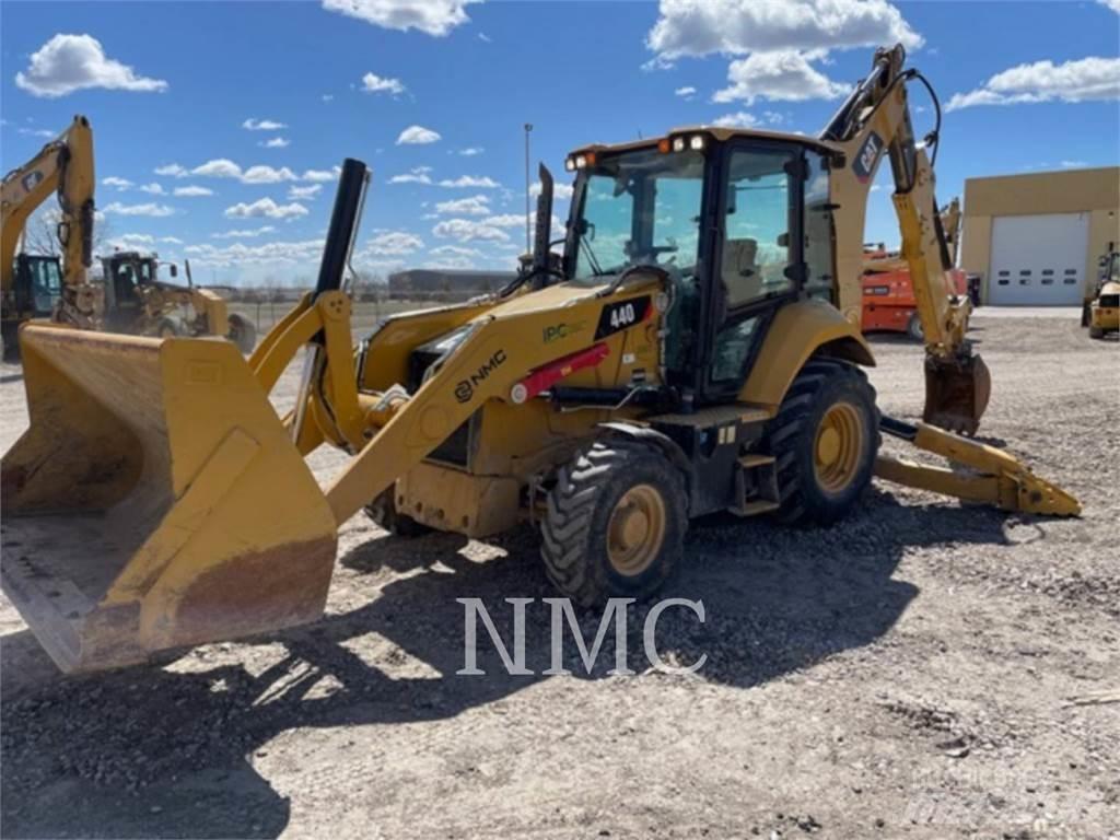 CAT 440 Ekskavatoriniai krautuvai