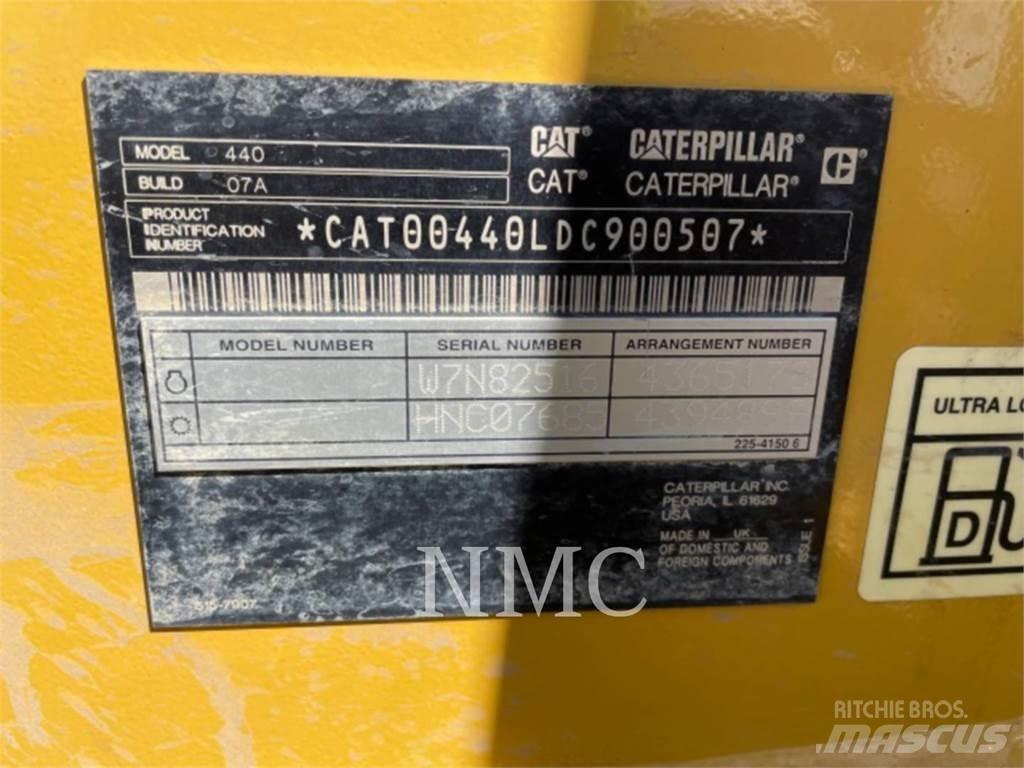 CAT 440 Ekskavatoriniai krautuvai
