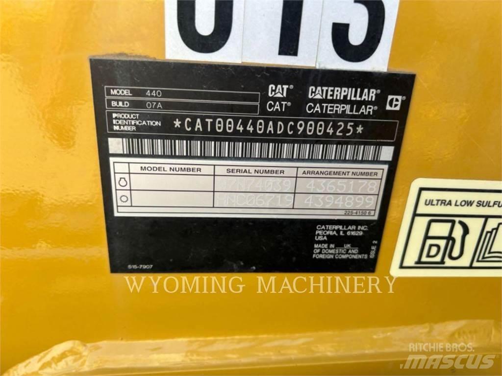 CAT 440 Ekskavatoriniai krautuvai