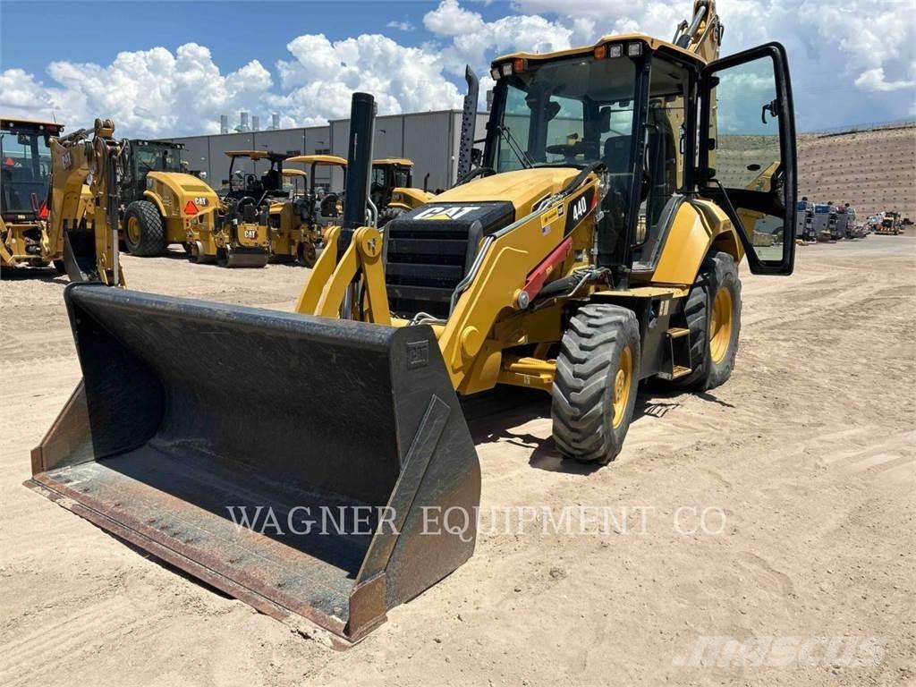 CAT 440 Ekskavatoriniai krautuvai