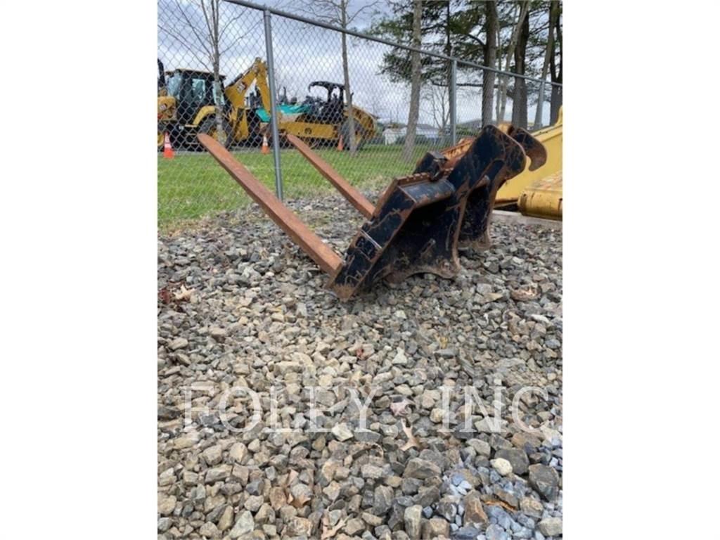 CAT 48 PALLET FORKS Šakės