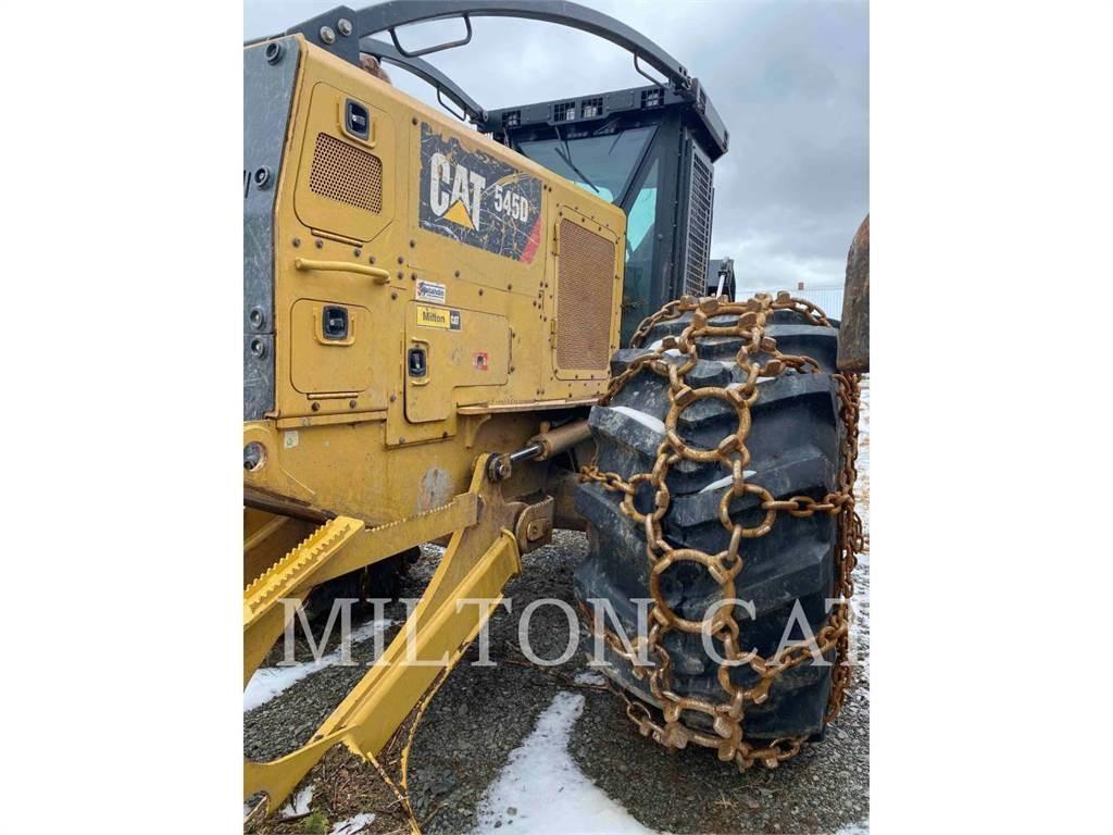 CAT 545D Skiedrovežiai