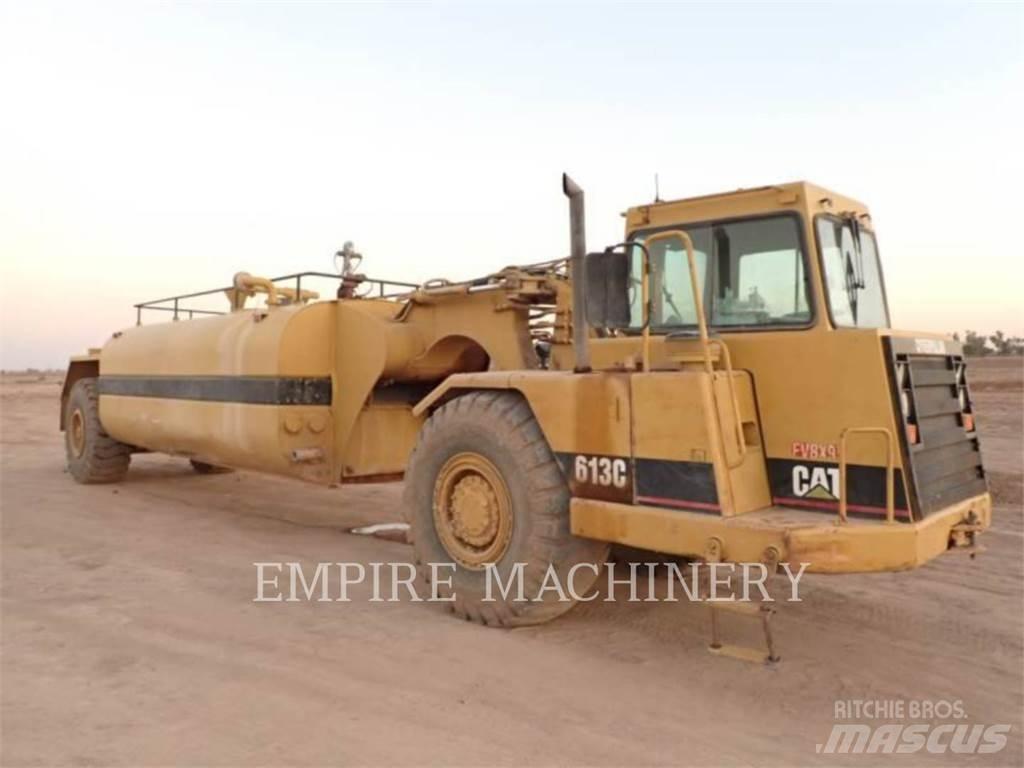 CAT 613C WW Vandens sunkvežimiai