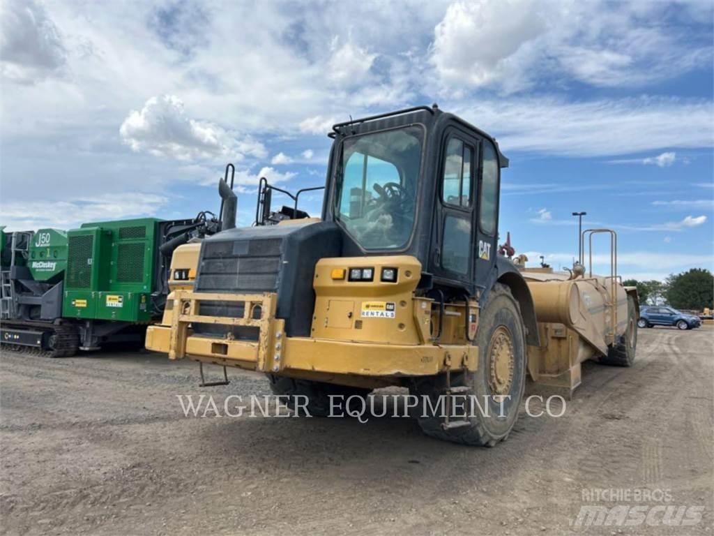 CAT 621K WW Vandens sunkvežimiai