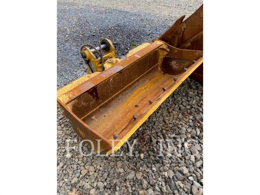 CAT 72 TILT BUCKET Kaušai