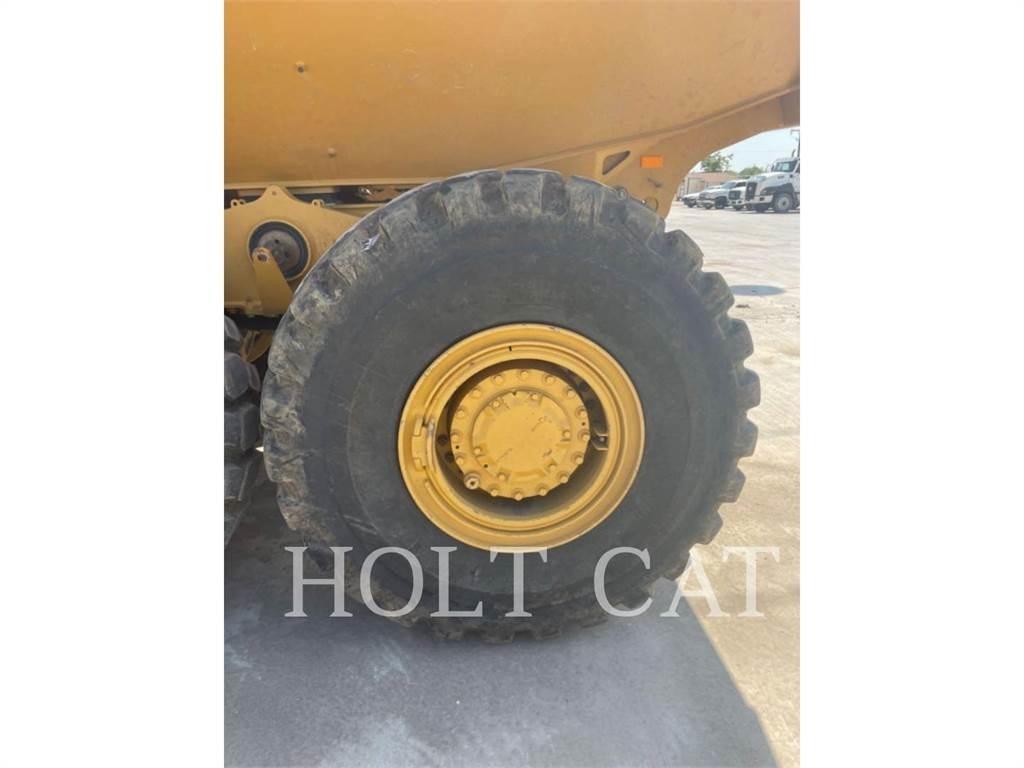 CAT 725 Karjeriniai savivarčiai