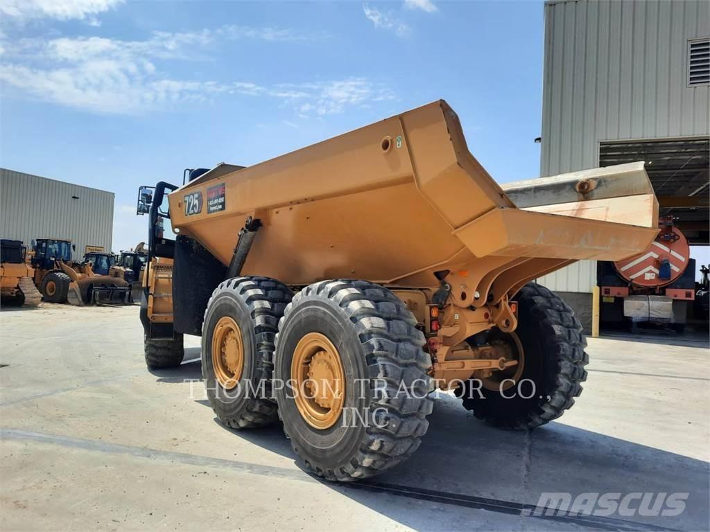 CAT 725 Karjeriniai savivarčiai