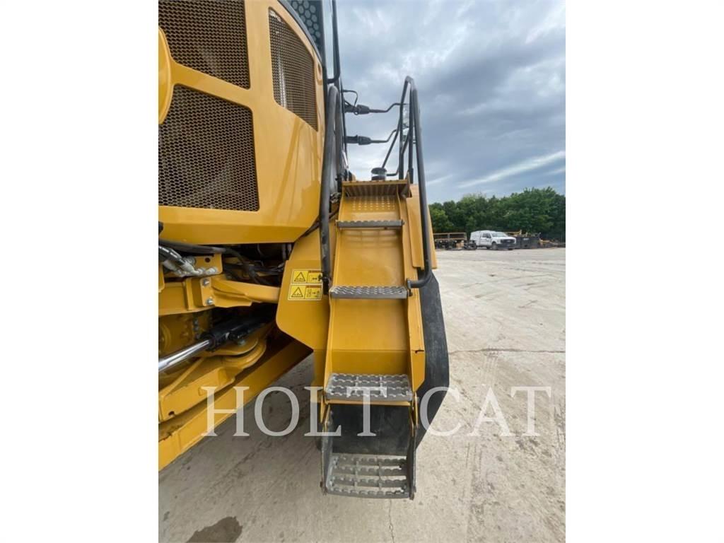 CAT 725 Karjeriniai savivarčiai