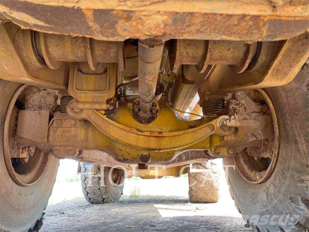 CAT 725 Karjeriniai savivarčiai