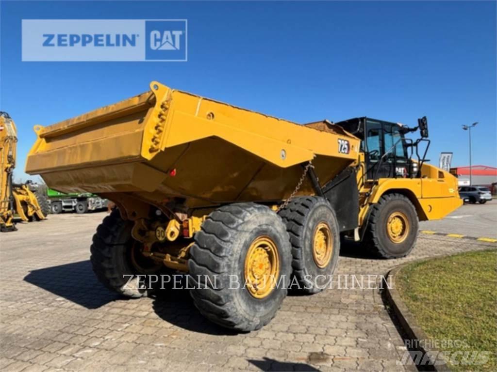CAT 725-04A Karjeriniai savivarčiai