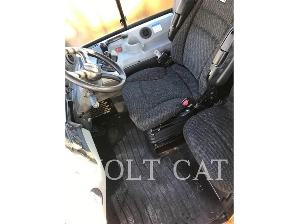 CAT 725C Karjeriniai savivarčiai