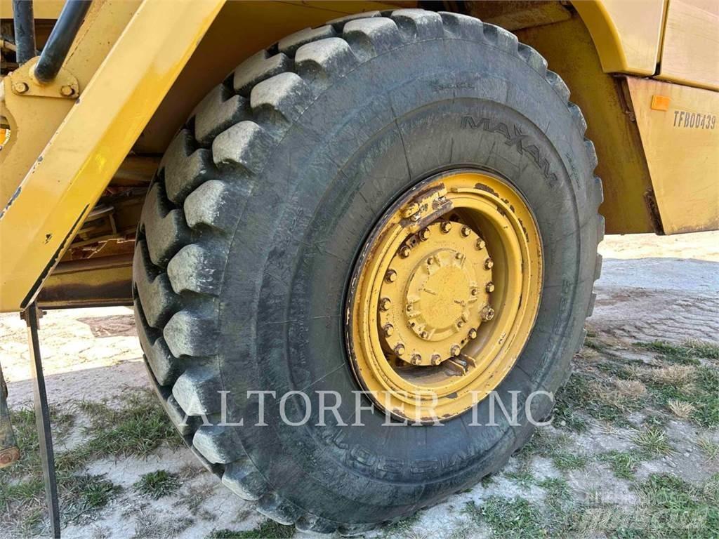 CAT 725C Karjeriniai savivarčiai
