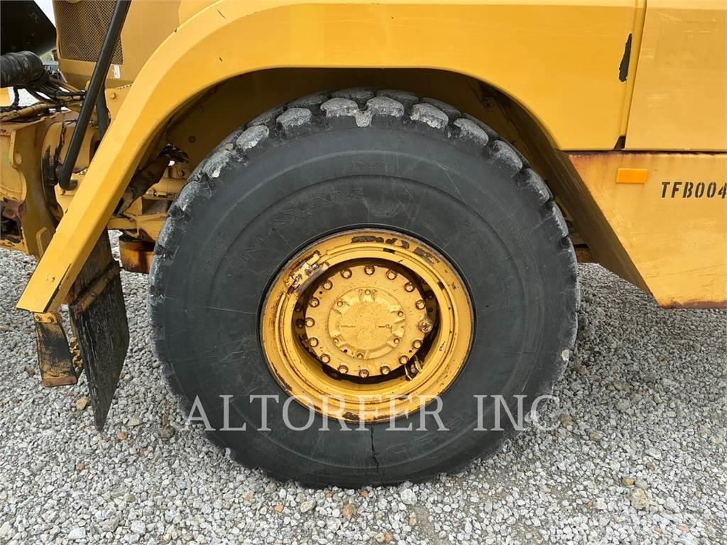 CAT 725C Karjeriniai savivarčiai