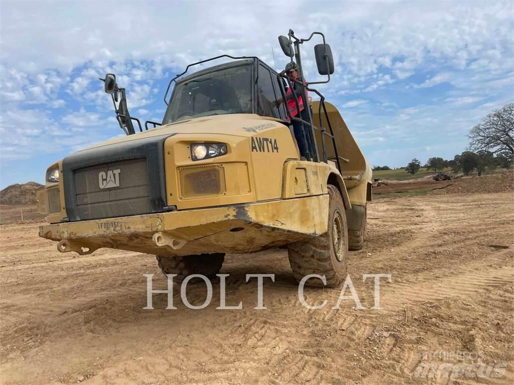 CAT 725C Karjeriniai savivarčiai