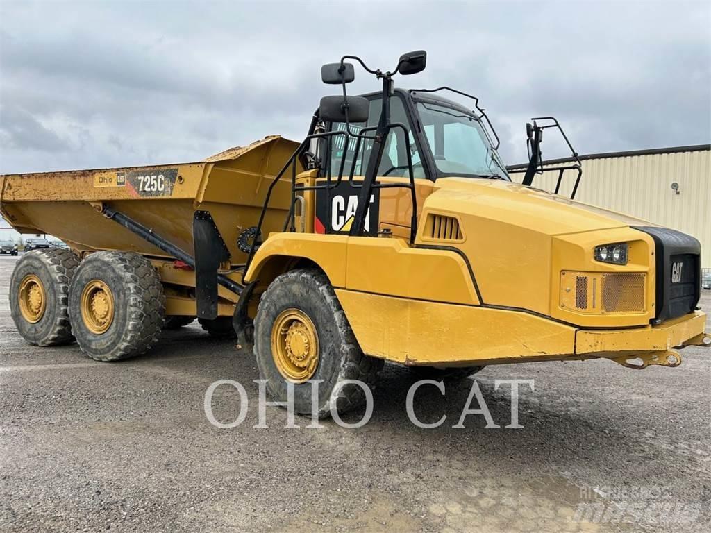 CAT 725C Karjeriniai savivarčiai