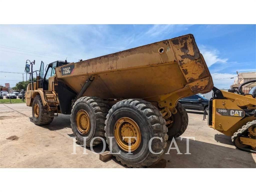 CAT 725C Karjeriniai savivarčiai